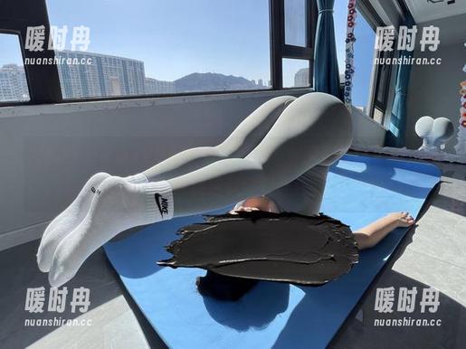 微密圈 - 神奇120斤的小王同学瑜伽图集最新更新，跌倒时请给我个掌声！
