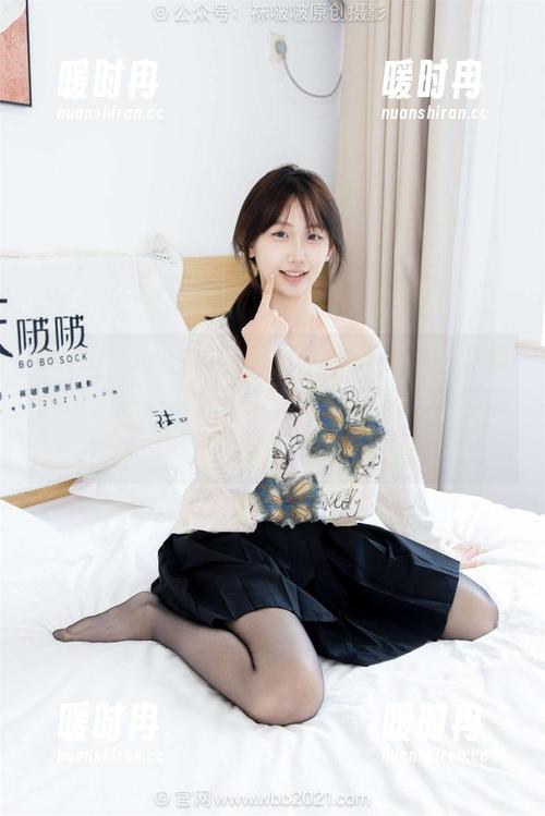 BoBoSocks袜啵啵 - 小甜豆：黑丝花絮高清，还好家里没人，不然得被人“邻居举报”了！