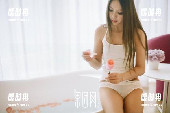 GIRLT果团网 - 哇，这组陈雅漫天台的高清套图，好像每一张都在跟我说话，眉眼之间有故事啊。