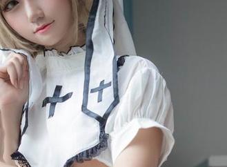 Kuuko W的吊带小集：你能找到几张好图？