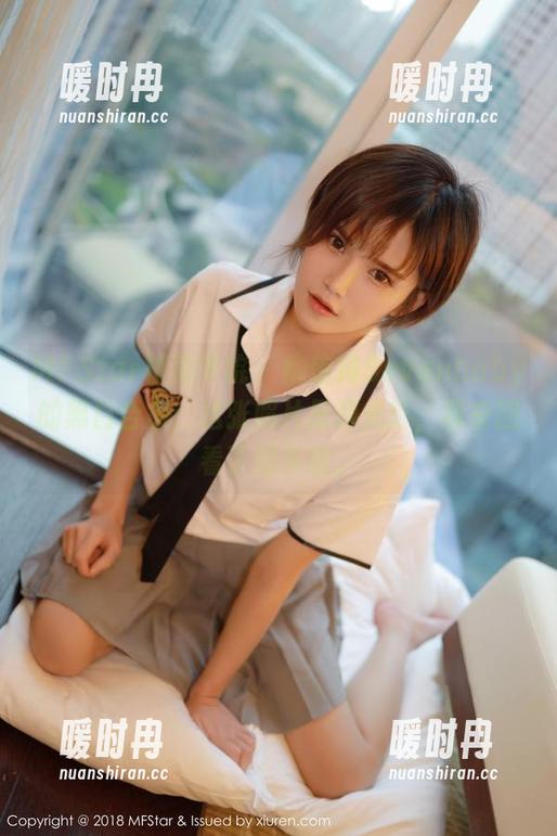 MFStar模范学院-柳侑绮Sevenbaby MFStar模范学院 - 柳侑绮Sevenbaby的黑白合集:这张照片里的光影,我来回看了好多遍。