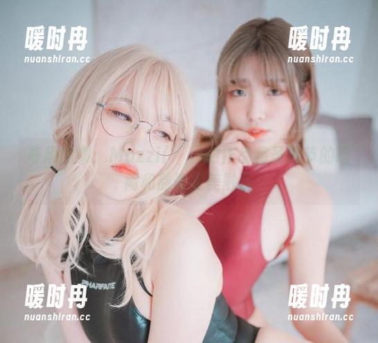 奇趣图集：Mozzi(모찌)的作品将圣诞节的喧闹和静谧完美融合