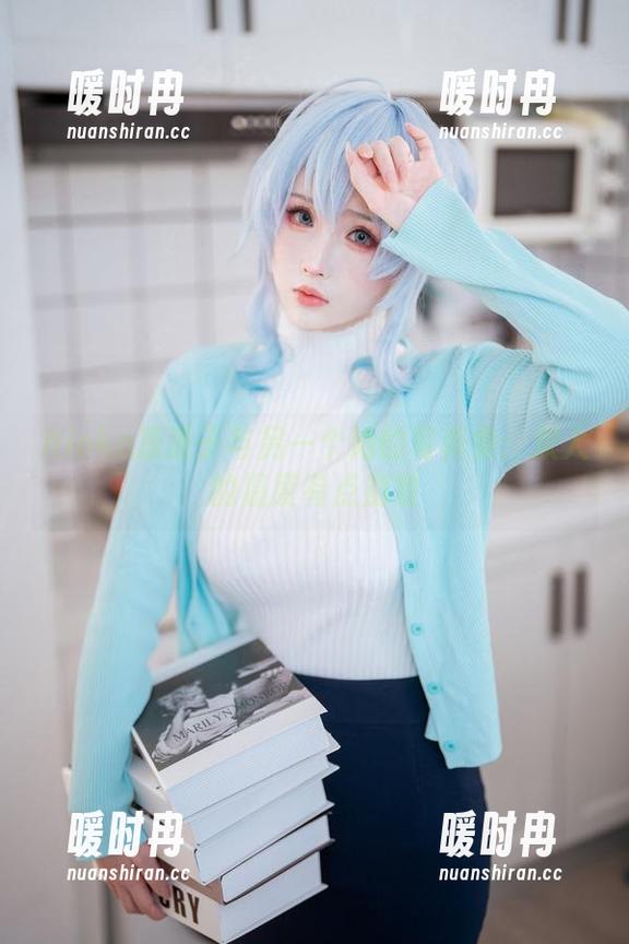 Rioko凉凉子与另一个她的写真集：双人的温度有点别致