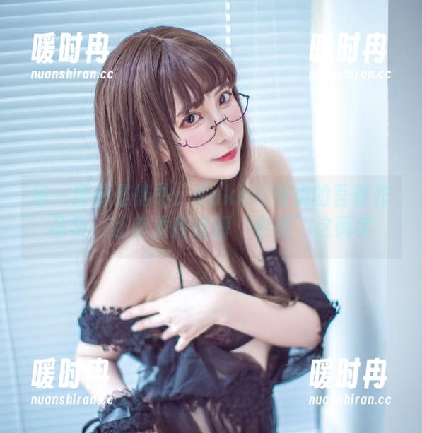 每一张都是情书：Sakiiii翎柒的吾妻作品集，让你重新理解‘老婆’这俩字