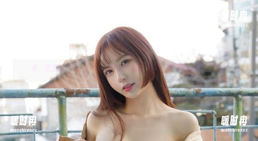 看，这里是Seoyool(서율)学姐的作品，你会停留在哪个图片上呢？