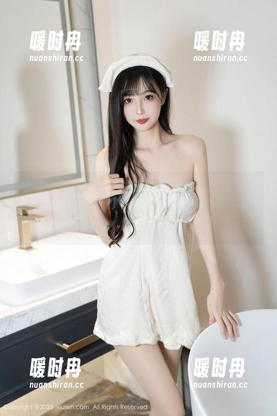 Xiuren秀人网 - 谁说修女不能甜？Candy糖糖最新图册里，给你点儿不同的启发！