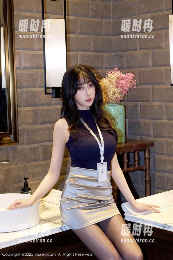 Xiuren秀人网 - 看！fairy如歌用最新写真让网袜也能当女王，真是有一手！