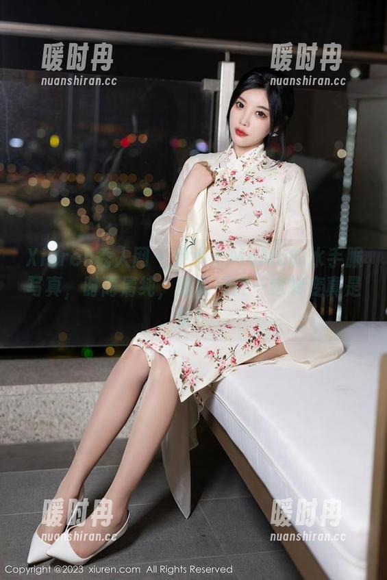 Xiuren秀人网 - 伊小七MoMo的水手服写真，时而清纯，时而顽皮…这转变真是快！