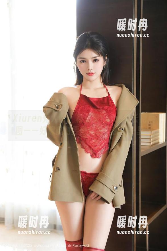 Xiuren秀人网-杨晨晨Yome Xiuren秀人网 - 杨晨晨Yome的长裙美图——好像随时要融化在这条裙子里。