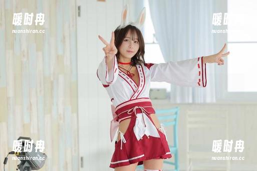 在线探班：いくみ(育美)的套装新姿态，美图意外来袭！