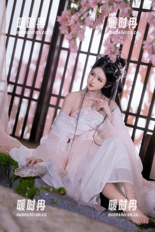 三度69的最新套图，Kar98k的惊艳姿态让我想起了我的暴击！
