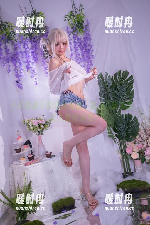 千反田鹿子的海风私拍，捎上几张美图，让人想约海浪。