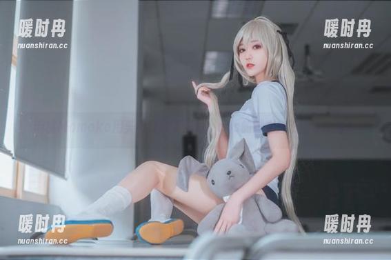 南桃Momoko用美图打败了脚臭，cos的脚本终于翻了个身！