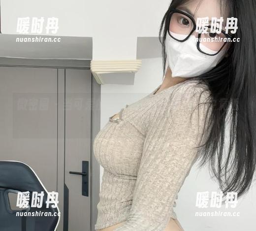可爱的肉巴 微密圈 - 当可爱的肉巴遇上丝袜,写真中竟透着一丝调皮