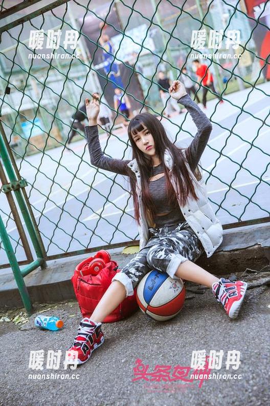 头条女神-周思超 头条女神 - 周思超:和服穿搭全靠气质,写真合集让我直呼‘被圈粉’