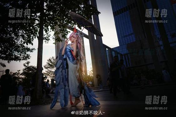 奶狮不咬人 忽然间翻到奶狮不咬人的图包,呐,公孙离的样子让我想起了一些有趣的事儿。