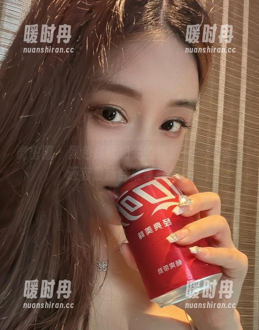 微密圈 - 黑色成就奶雯的气质——当然，还有最新合集等着你！