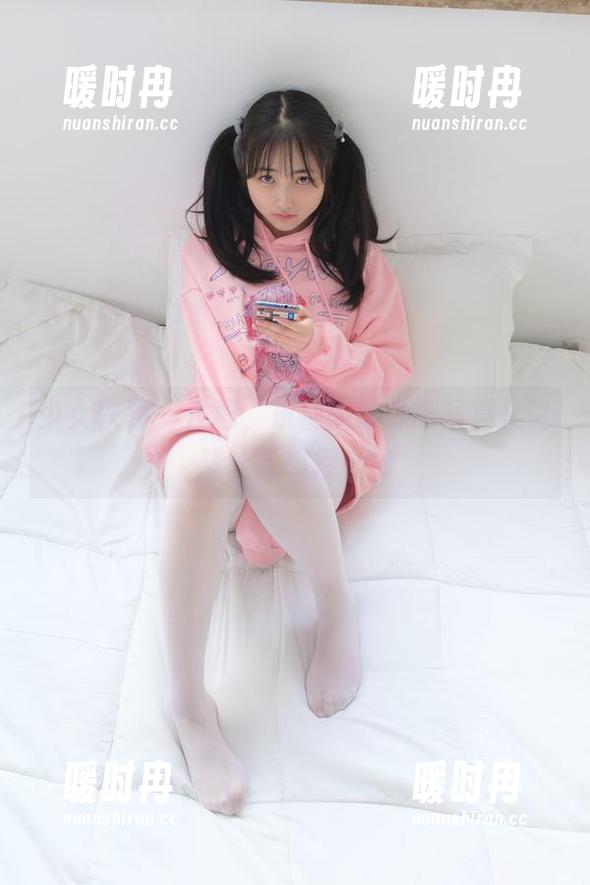 少女秩序 - 注意，乐栀的体操服写真集竟然让人想捏一把