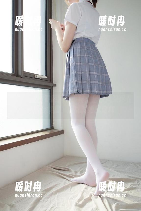 森萝财团 - 零距离看小梓：居家风采尽在美图合集里，别以为她就这样