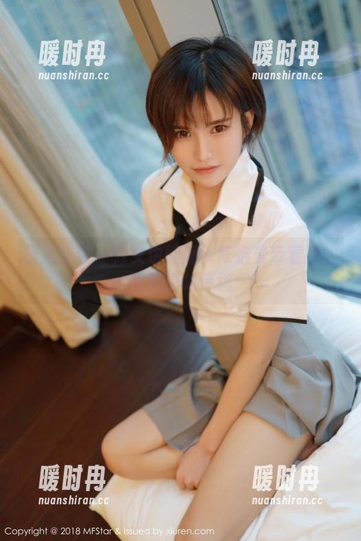 模范学院 - 修女也能潮？陈怡曼带着她的写真挑战传统