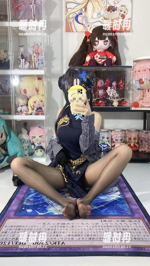 白栎Shirly 这护士真迷人!白栎Shirly的套图更新让人忍不住想预约“医疗”服务!