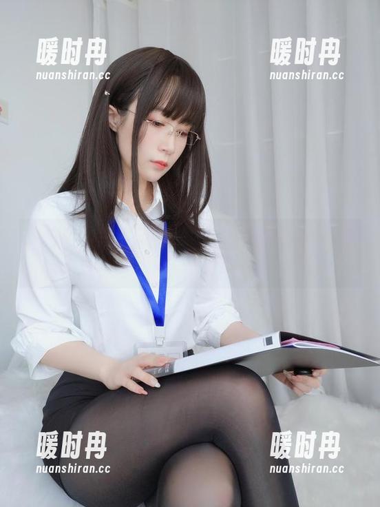 黑丝界的白银81：邻家大姐姐的cos合集照样吸睛！
