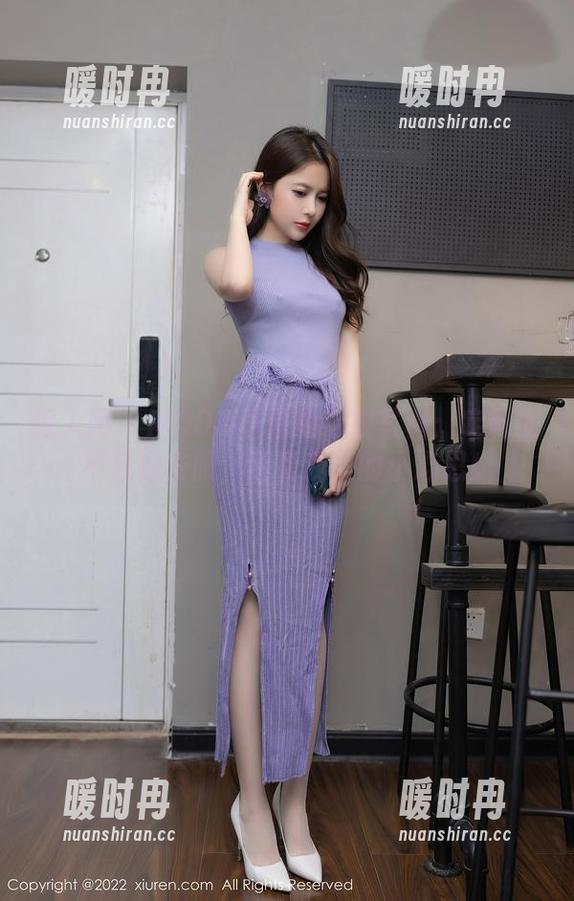 秀人网-MOON嘉依 秀人网 - MOON嘉依的毛衣写真:定制的不只是衣服,还有我们的小心思!