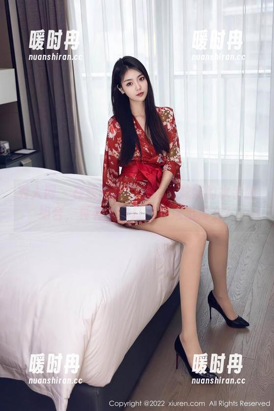 秀人网 - 在线图集：你的兔妹妹的水手服组合，真有人会打算穿这出海么？