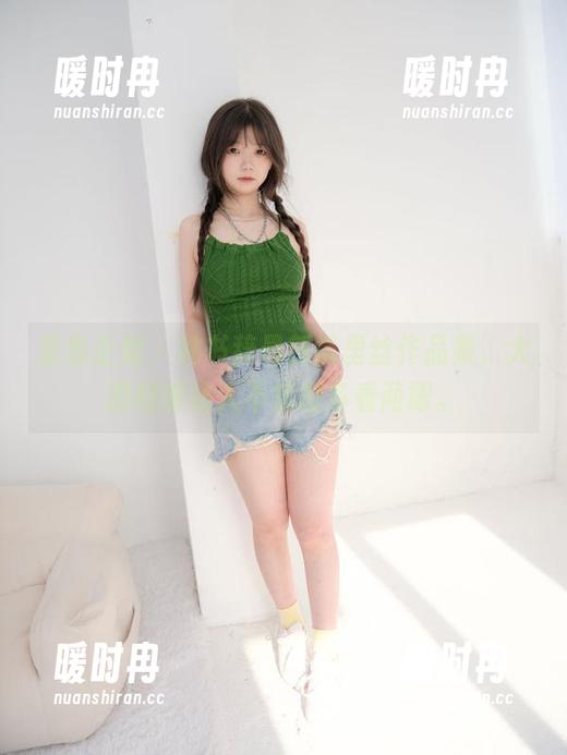 紧急企划 - 林书辞最新裤里丝作品集，大胆程度让人不禁想多看两眼。