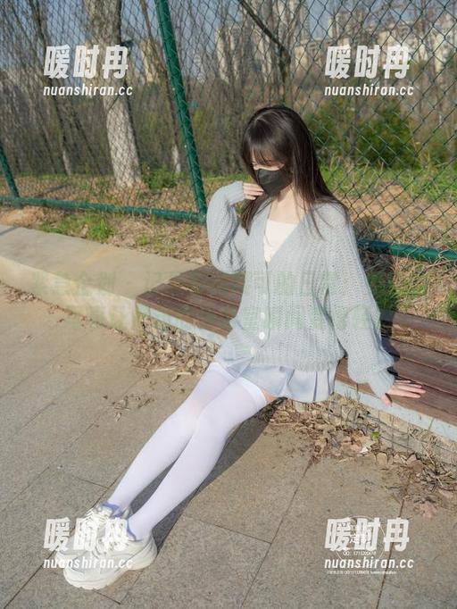 紧急企划 - 记录樱樱樱可的日常：免费的写真让严肃的办公室瞬间变得轻松