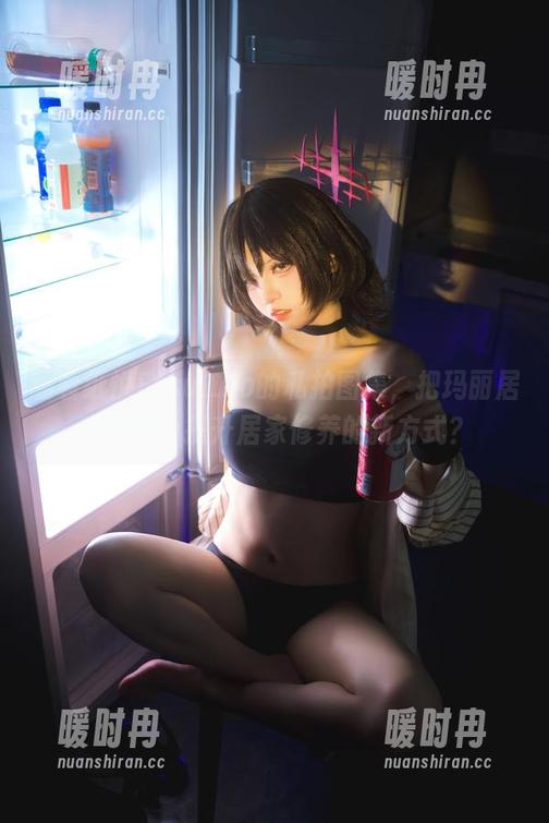 翻看纸悦Etsu_ko的私拍图集，把玛丽居家服视为提升居家修养的新方式？