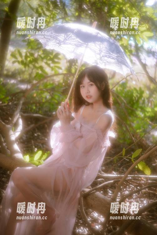 萌芽儿o0 萌芽儿o0的福利时刻:半夜出奇招,睡衣VS我的睡意!