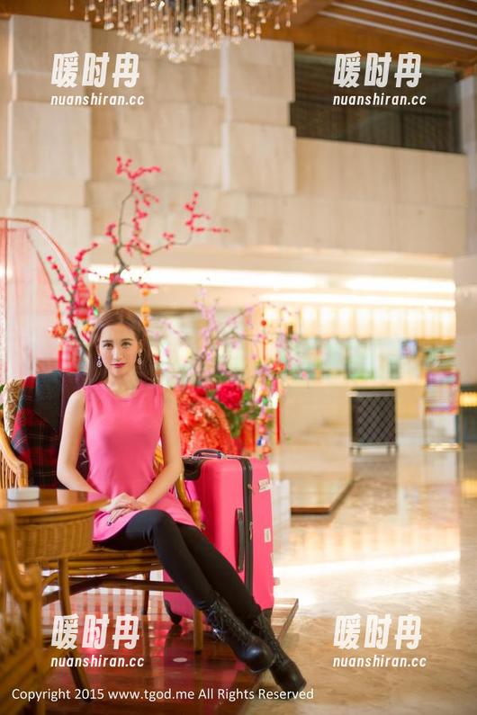 青豆客 - 找借口关掉风扇，王婉悠的双马尾写真快来“卷”一波吧！