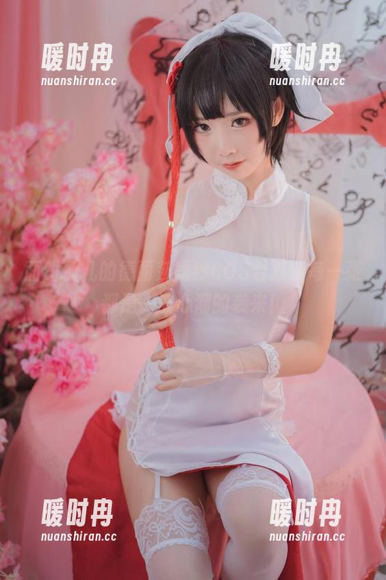 面饼仙儿的德丽莎婚纱COS合集，每一张都是一波心潮的袭来！