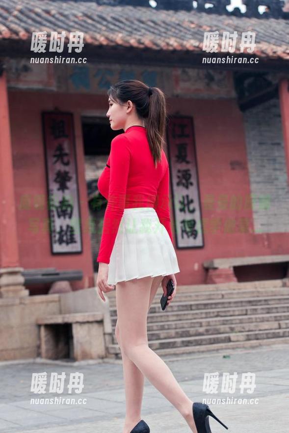 魔镜街拍 - 有件事我得承认，曼曼的厨娘写真、壁纸居然让我开始考虑学做菜...