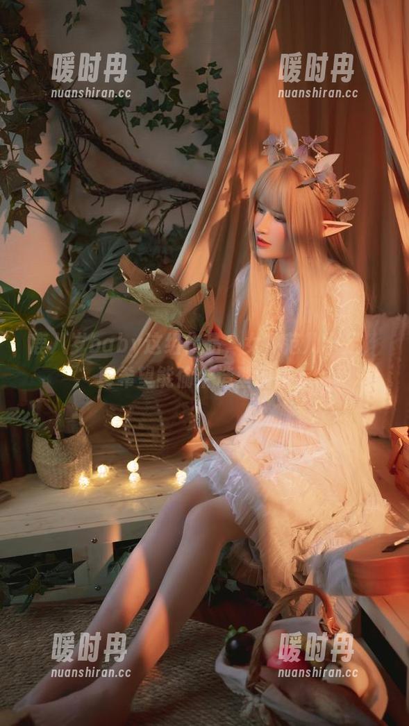 鹿八岁baby这组作品，女神范儿十足，真希望能偷个造型回来。