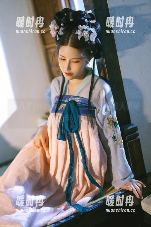 鹿八岁baby带你看——全套更衣人偶的爱情碰碰车，图集送上！